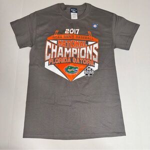 Blue 84 Florida Gators Men’s Small 2017 National Champions Gray Short Sleeve Tee